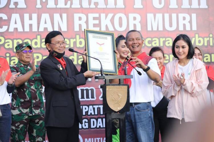 Kodam Pattimura Pecahkan Rekor Muri Makan Papeda Terpanjang dan Terbanyak di JMP Ambon