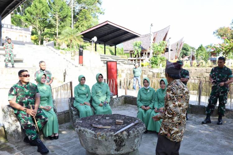 Danrem 023/KS Kunjungi Desa Huta Siallagan