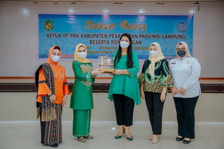 Temui Ketua TP PKK Kota Medan, Ketua TP PKK Kabupaten Pesawaran Minta Masukan