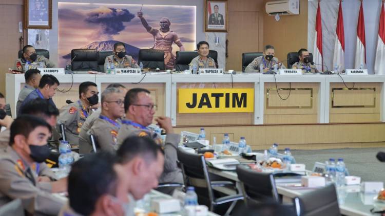 Polda Jatim Gelar Anev Sitkamtibmas, Penanganan Covid 19 dan Ops Ketupat Semeru 2022