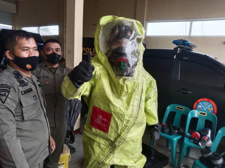 Subden KBR Gegana Sumut Latihan Cara Penggunaan Baju Alsus Level A dan C