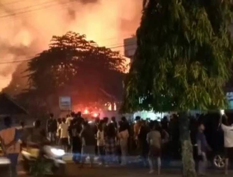 Bangunan SD di Jambi Habis Rata Dengan Tanah Pasca Dilahap Sijago Merah