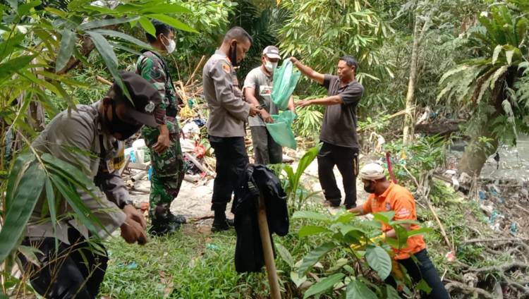 Potongan Kaki Manusia di Sungai Nagori Karang Bangun Ditemukan