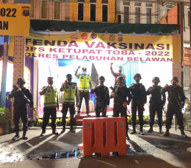 Ops Ketupat Toba 2022, 1 Pleton Brimob Laksanakan Patroli Dialogis di Belawan