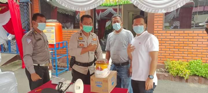Kasatpol PP Padangsimpuan, Bawa Bingkisan ke Pos PAM Hutaimbaru