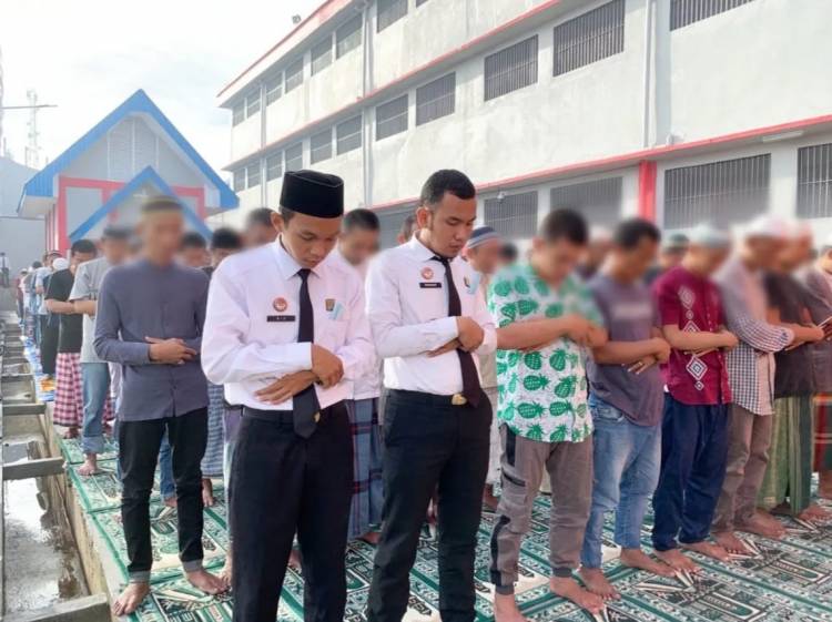 Ratusan Warga Binaan Lapas Pancurbatu Gelar Sholat Ied