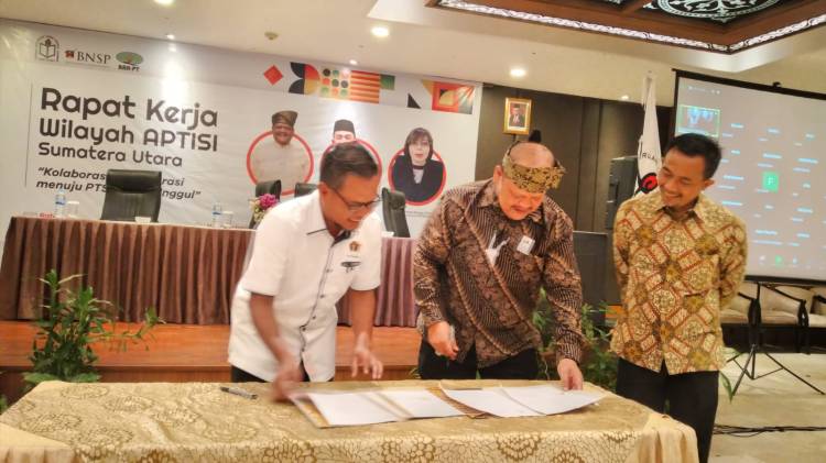 PWI-APTISI Sumut MoU Bidang Pendidikan