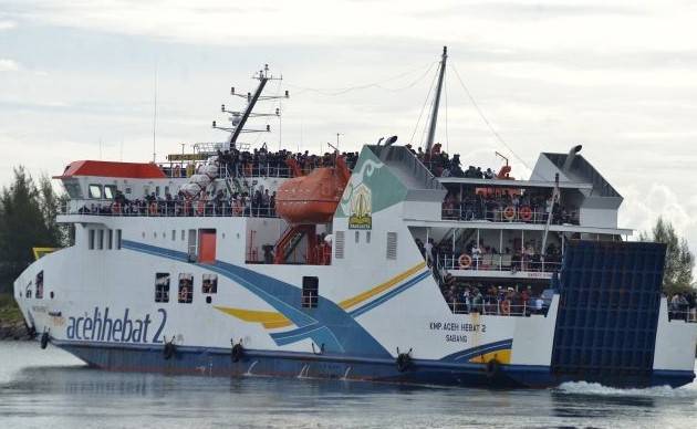 Ratusan Wisatawan ke Sabang, Terpaksa Menginap di Terminal Pelabuhan Ulee Lhue