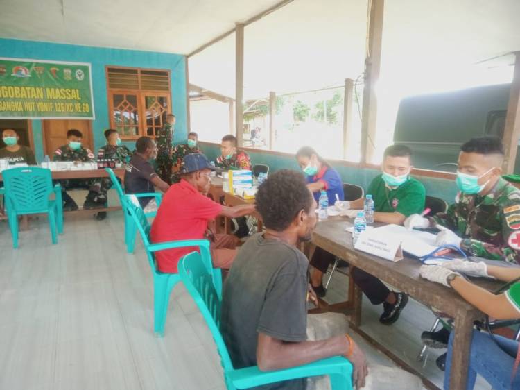 Anggota DPRD Kabupaten Keerom Kunjungi Pengobatan Massal Pos Yabanda