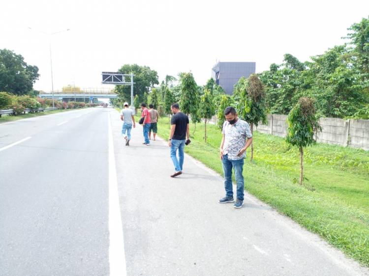Waduh Kok Bisa Paku Berserakan Di Jalan Tol Bandar Selamat Medan?