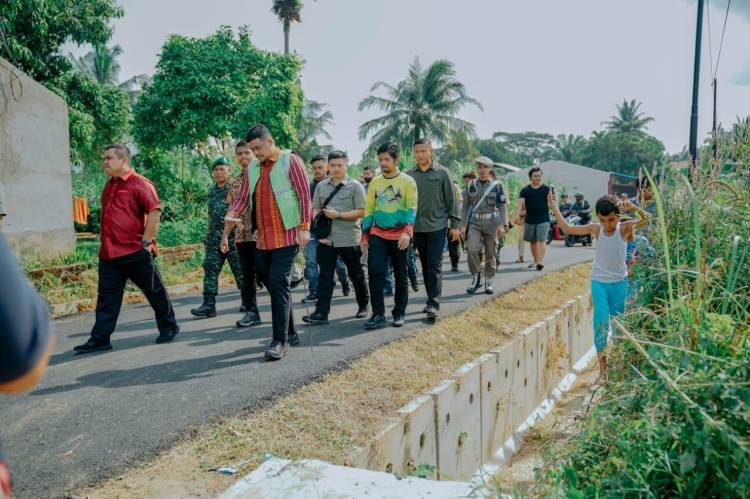 Bobby Nasution Temukan Pengaspalan Jalan Dilakukan Asal-asalan, Responnya Bikin Keringat Dingin