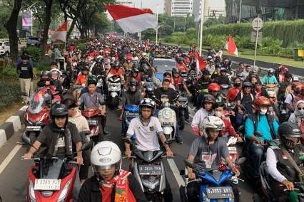 Juara Sepakbola SEA Games 2023 Pawai,  Lautan Manusia Turun ke Jalan!