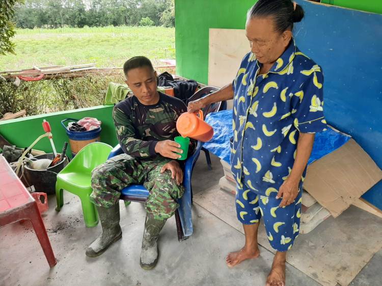 Disuguhi Segelas Kopi, Satgas TMMD 116 Kodim Deliserdang Serasa di Rumah Sendiri