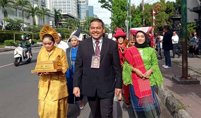 Parlindungan Purba Diberangkatkan Tokoh Lintas Etnis Mendaftar Jadi Calon Anggota DPD RI ke KPU Sumut