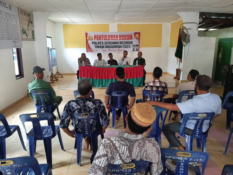 Satgas TMMD 116 Kodim Deliserdang Beri Penyuluhan Hukum Warga Pergulaan