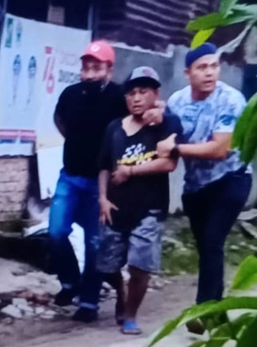 Gerebek Rumah Bandar Sabu, Anggota DenIntelI/BB Diserang Warga Kampung Melayu Simalungun