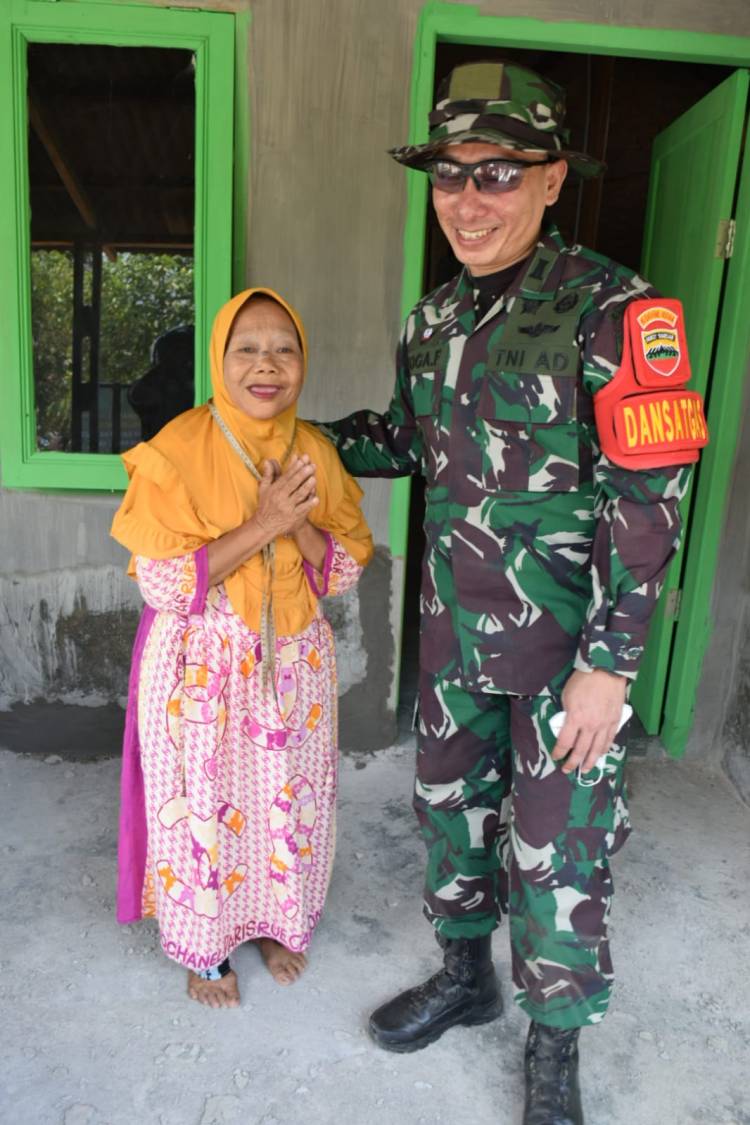 Ibu Sabariah Gembira Luar Biasa Dikunjungi Dansatgas TMMD Kodim Deliserdang