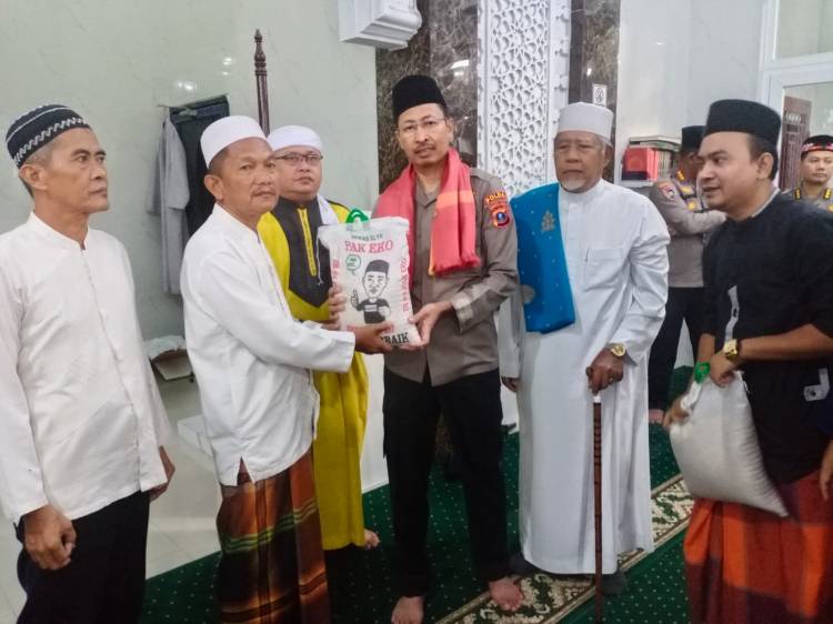 Wakapoldasu : Safari Jum'at Berkah Polisi Dekat Dengan Masyarakat Mendengar Dan Memberikan Solusi
