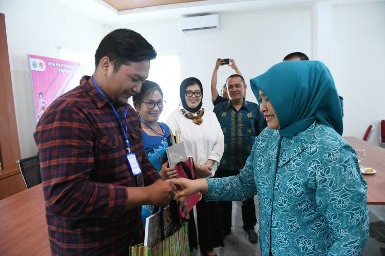Tingkatkan Mutu Produk Fashion Daerah, Dekranasda Sumut Latih Desainer Kabupaten/Kota se-Sumut