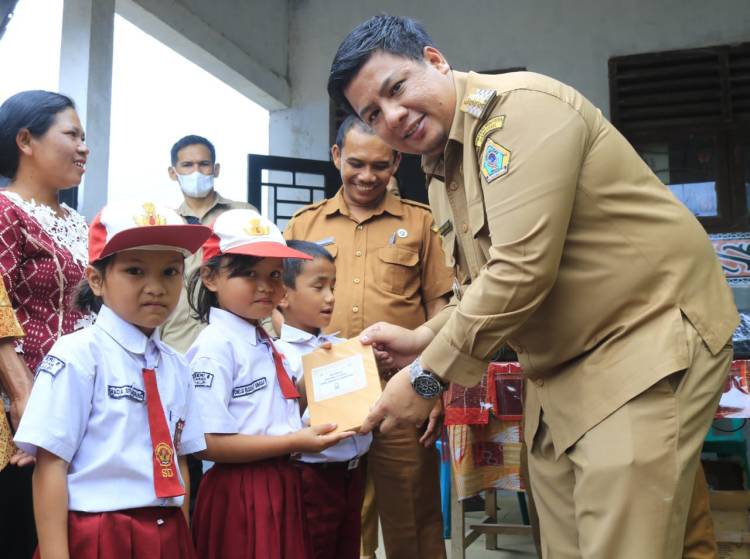 Bupati Samosir Melihat Secara Langsung Keadaan Masyarakat,