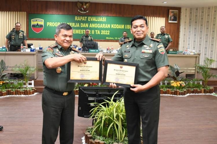 Torehkan Tinta Emas, Korem 023/KS Raih 2 Penghargaan Satker Terbaik Kodam I/BB