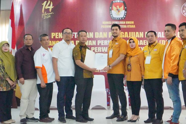 Diiringi Betor, DPD Partai Hanura Sumut Daftarkan Bacaleg ke KPUD Sumut, Ini Kata El Adrian Shah