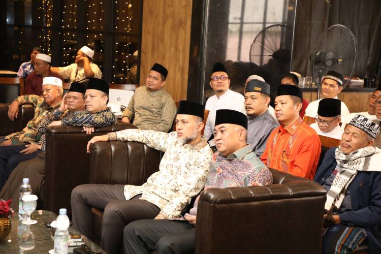 Wagub Ijeck Minta Alumni Ikut  Membesarkan Ponpes Musthafawiyah