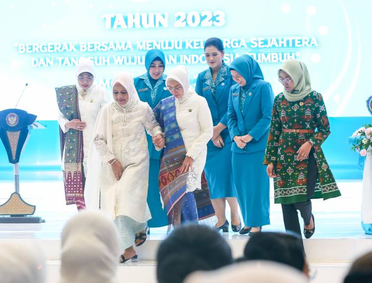 Iriana Jokowi: PKK Ini Kerjanya  Melebihi Pegawai Negeri
