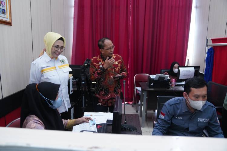 Urus KTP di UPT Sembilang Sehari Jadi