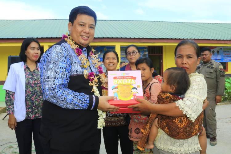 Bupati Samosir Bawa Pelayanan Gratis ke Desa Pananggangan II