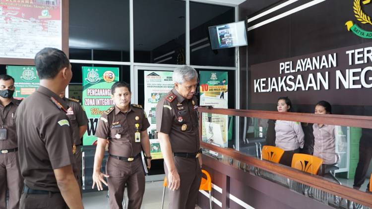 Kunker ke Kejari Simalungun, Kajati Sumut Monitoring Posko Pemilu