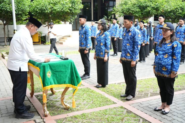Sekda Kota Medan Ingatkan ASN Untuk Memegang Teguh Sumpah/Janji Yang Diucapkan Dalam Melayani Masyarakat