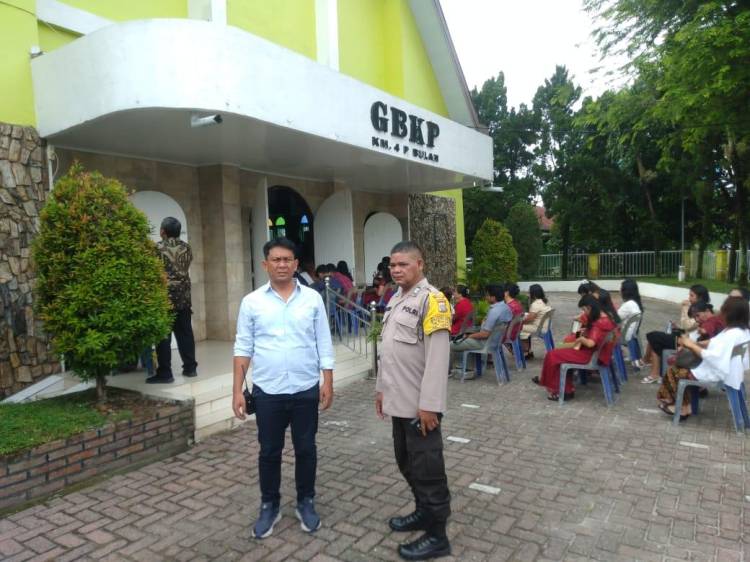 Peringatan Kenaikan Isa Al Masih, Personel Polsek Medan Baru Beri Pengamanan Di Tempat Ibadah