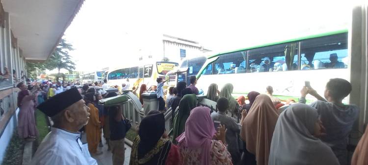 94 Calon Jemaah Haji Diberangkatkan