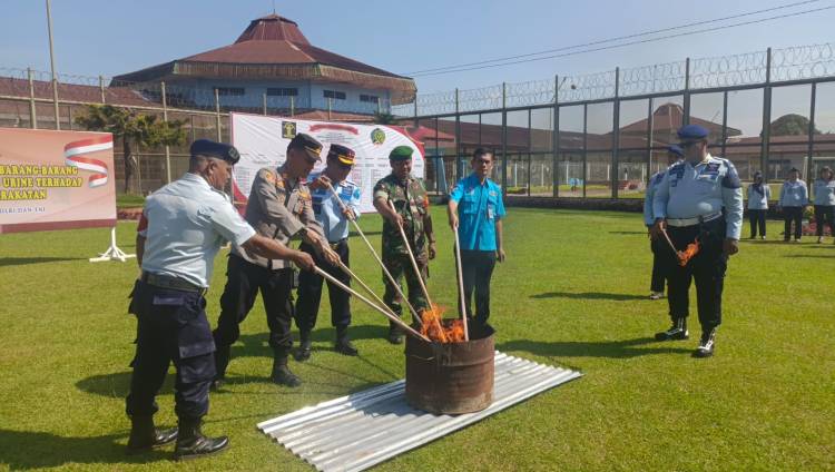 LP Kelas II  A P.Siantar Gelar Pemusnahan BB Hasil Pengeledahan