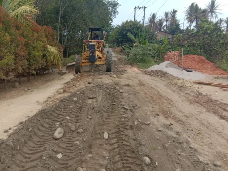 Buka Badan Jalan 6.016x4,6 Meter, Satgas TMMD 116, Kodim 0204/DS Kerahkan Alat Berat