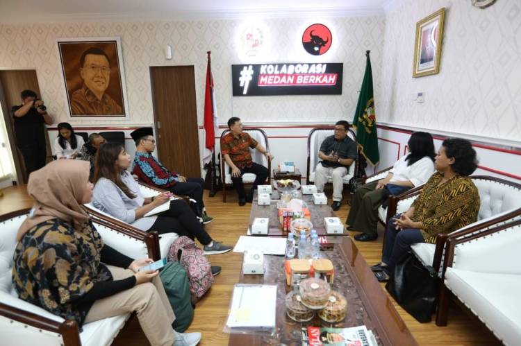 Hasyim : Perlu Diberikan Edukasi Kepada Kaum Perempuan