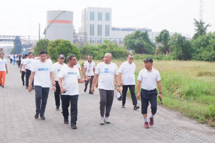 Pelindo Group Wilayah Medan Lakukan Jalan Sehat Bersama di Lingkungan Sekitar Pelabuhan