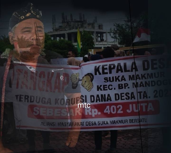 Ditengarai Kades Korupsi, Warga  Desa Suka Ramai Demo