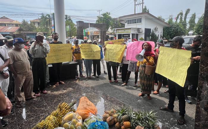 Dukung Penegakan Hukum Profesional, Masyarakat Pancur Batu Gelar Aksi Di Depan Kantor Kejari Deli Serdang