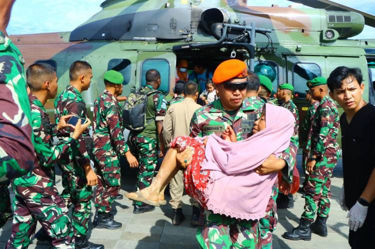 103 Warga Korban Banjir dan Tanah Longsor dari Tiga Desa Terisolir Berhasil di Evakuasi