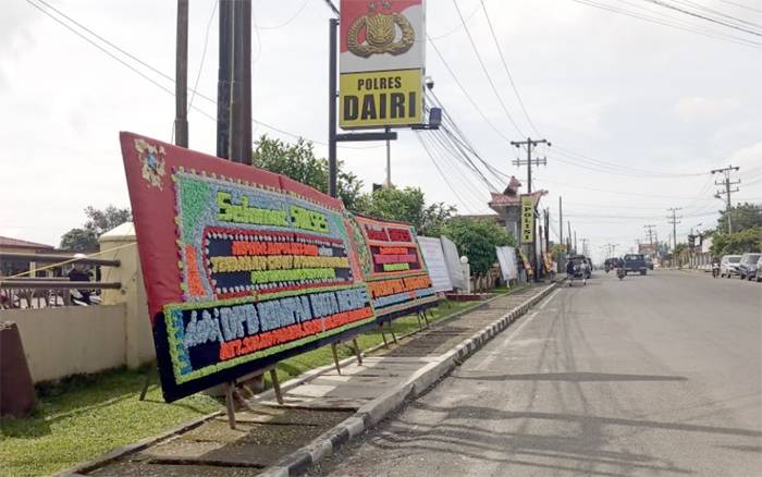 Gerak Cepat Tangkap Penghina Suku Pakpak, Polres Dairi 'Dibanjiri' Papan Bunga Ucapan Terimakasih dan Apresiasi dari Masyarakat Pakpak