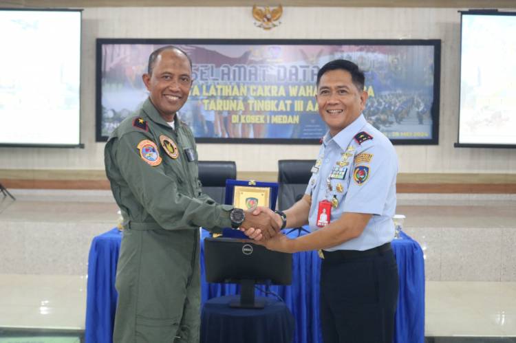 Taruna Tingkat 3 AAU Latihan Cakra Wahana Paksa di Kosek I, Ini Kata Komandan Kosek I Medan Marsekal Pertama TNI Toto Ginanto