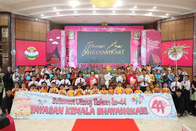 Harmoni dan Kolaborasi: Kapolda Sumut Hadir dalam Puncak HUT Yayasan Kemala Bhayangkari ke-44