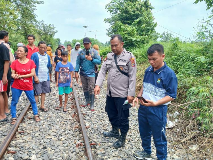 Lagi Berjemur Di Rel, Seorang Warga Tewas Stelah Tertabrak Kereta Api MTT
