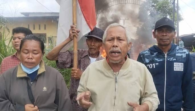 Eks PTPN II, Tolak Eksekusi Lahan Adu Argumen dengan Aparat Desa Helvetia