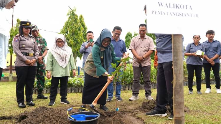 Susanti dan USAID Hadiri Penanaman pohon di Waduk Perumda Tirta Uli