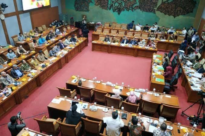UKT Tak Masuk Akal Jadi Sorotan