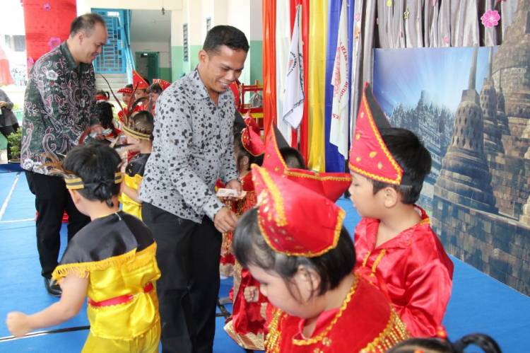 Sekda Siantar Buka Pentas Seni dan Bazar Waisak 2568 BE/2024 di Perguruan Budhist Manjusri