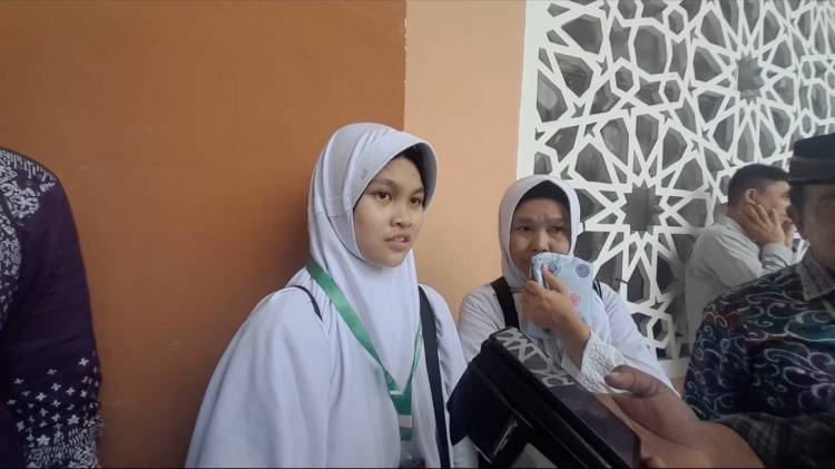 Calhaj Termuda Asal Kota Medan Berangkat Ketanah Suci, Ini Profilnya